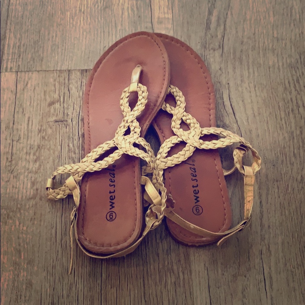 Sandal